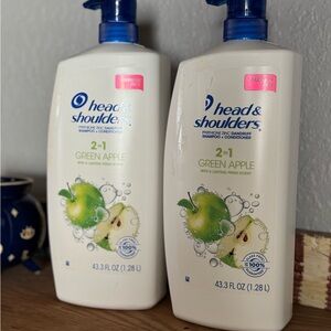 Head & Shoulders 2 in 1 Green Apple. Paraben Free